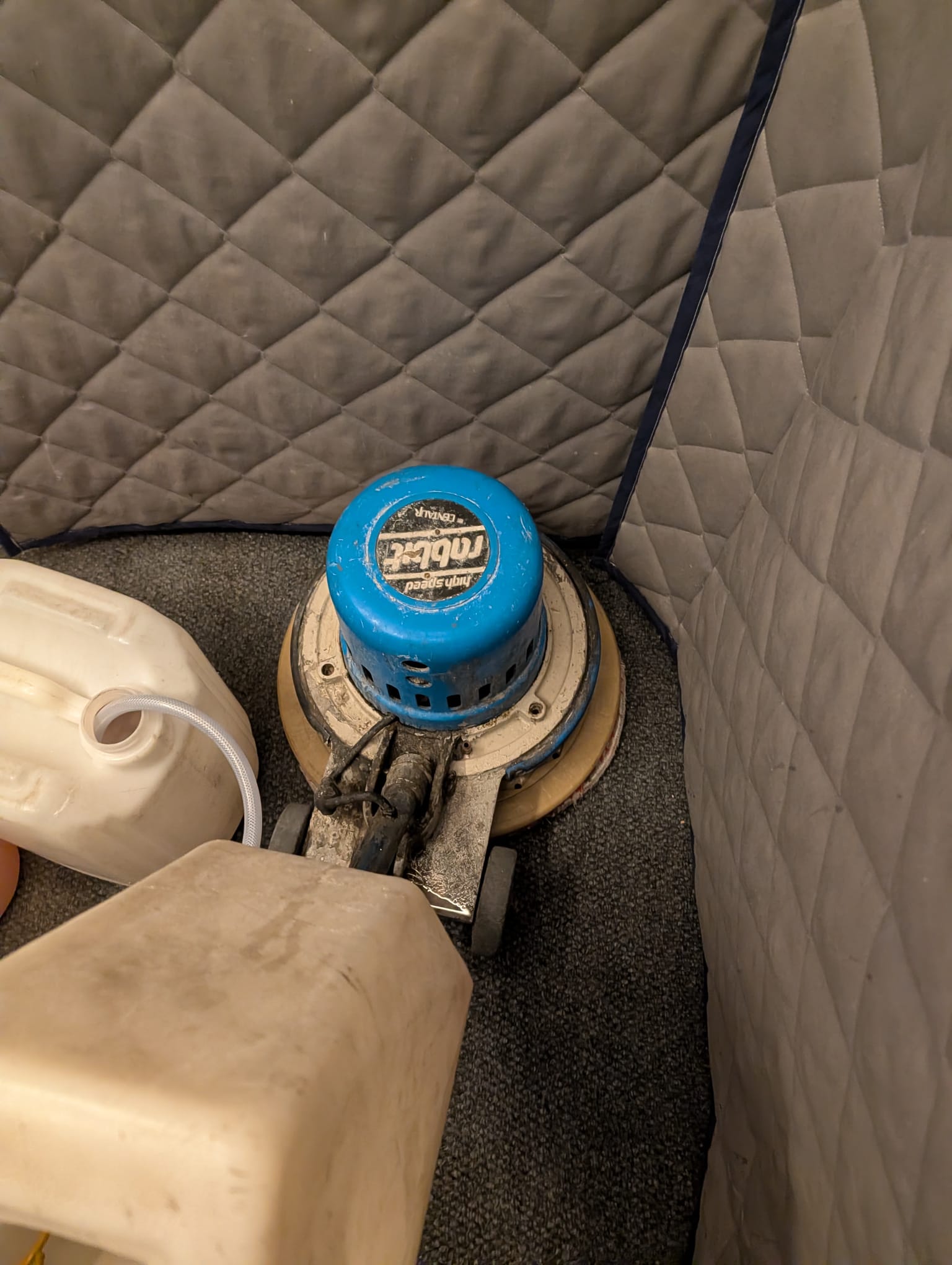 Floor buffer machine