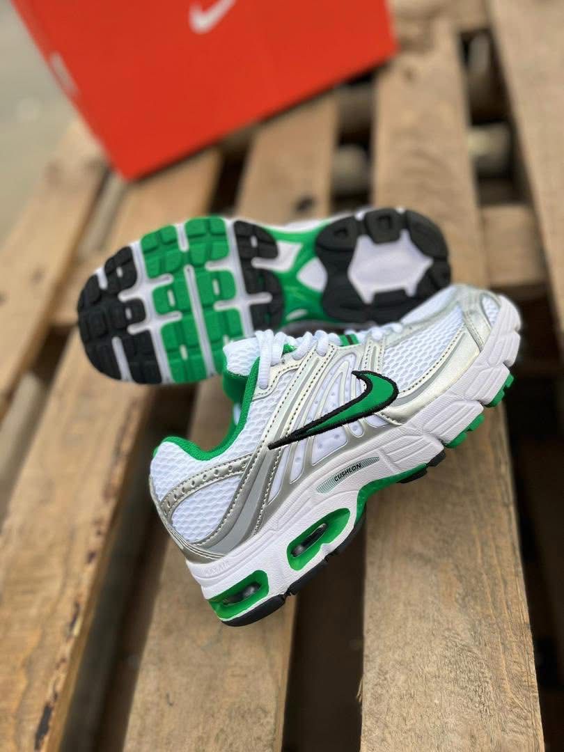 Nike Zoom Vomero 5 White Green