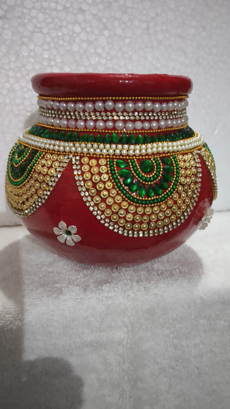 GarikaMunthalu_006 - Deep Red Clay Pot with Green Crystals