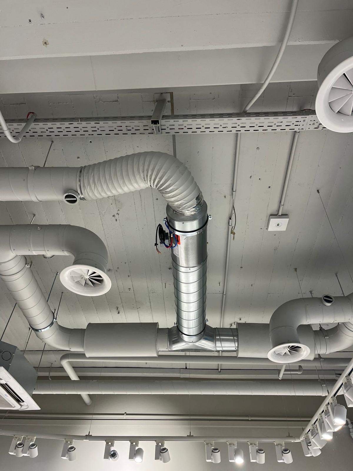 Conduits et diffuseurs plafond