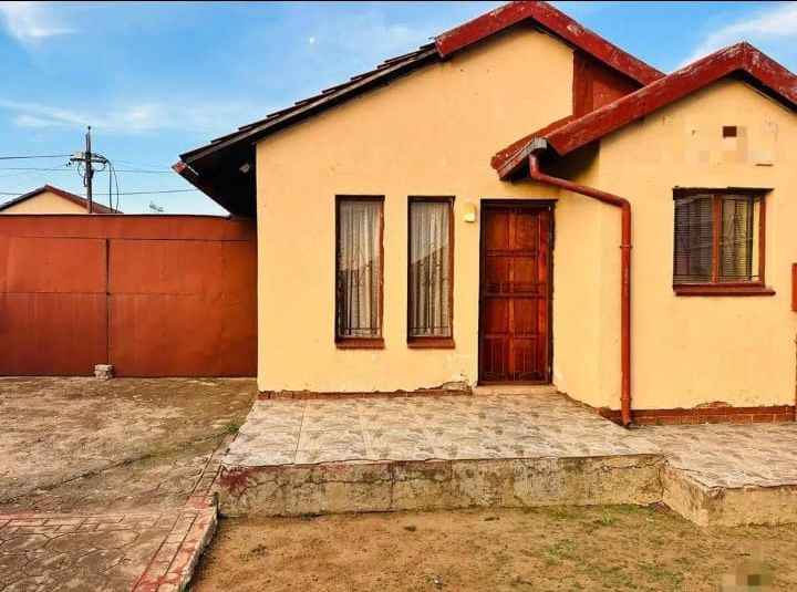 Family House in Atteridgeville