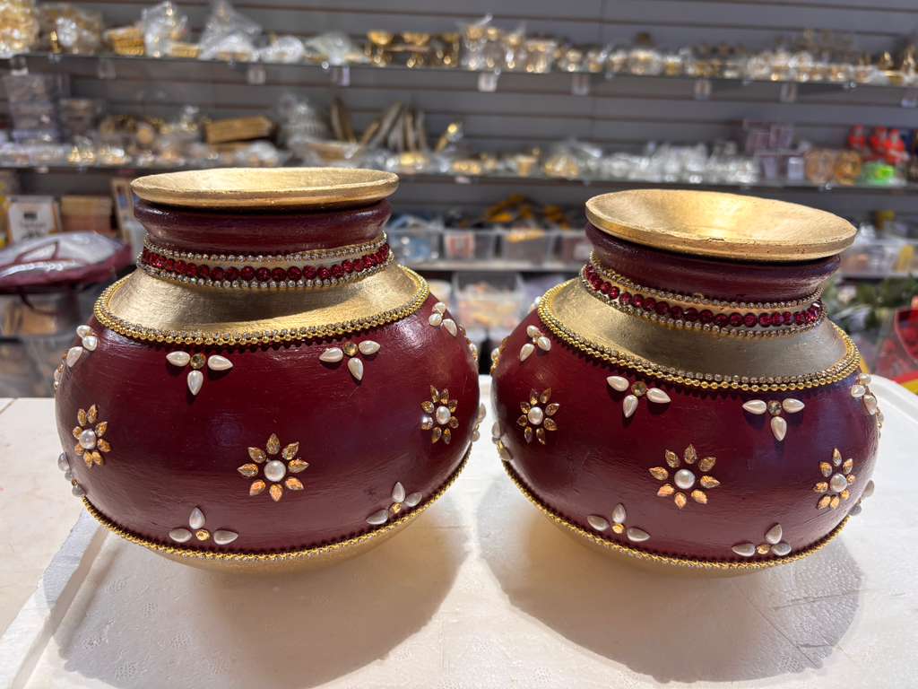 GarikaMunthalu_010 - Maroon Clay Pot with Gold Accents