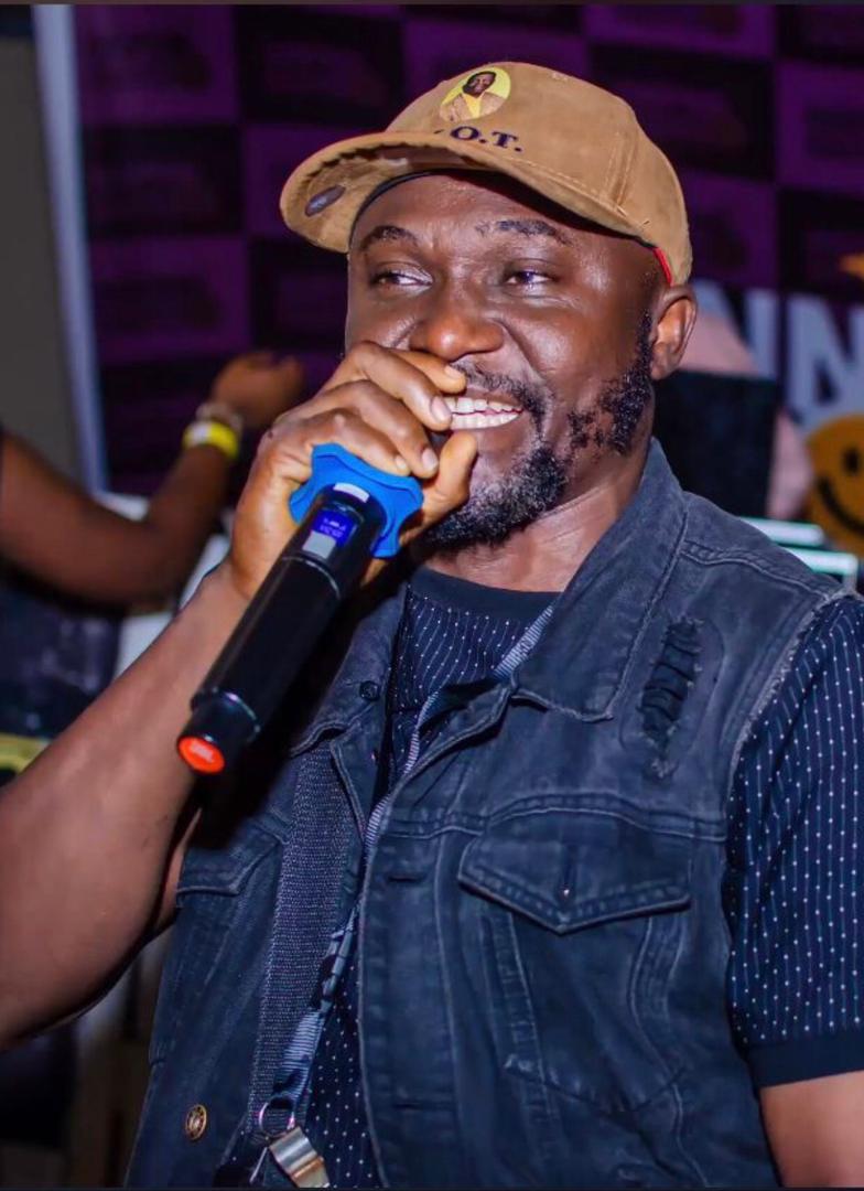 MC Kendofa performing