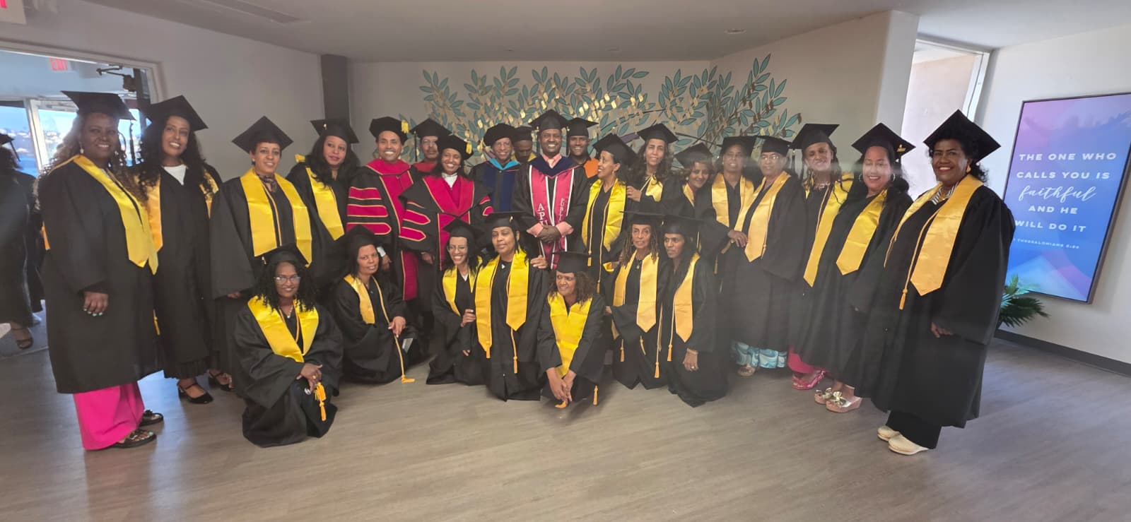 Full Class Photo with Kneeling Row