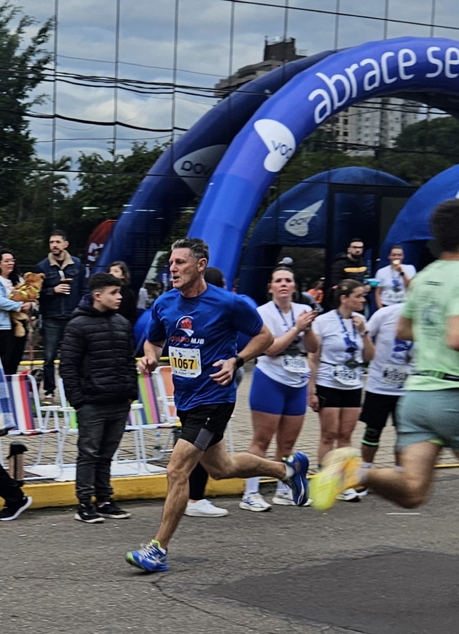 Valmir Pipper é campeão na etapa Novo Hamburgo do Circuito VOA Run - Foto 2