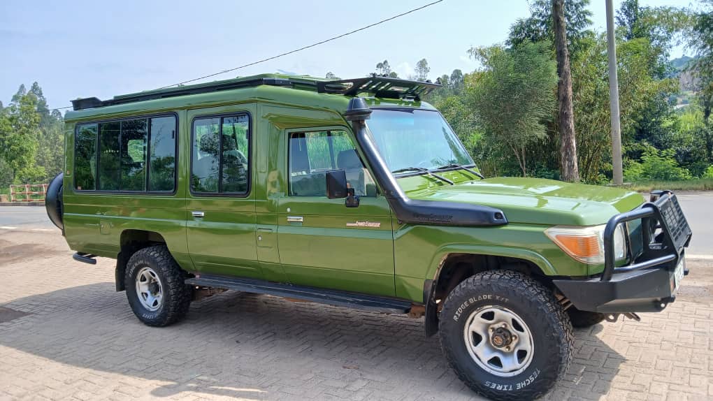 Land Cruiser 70 Series Safari