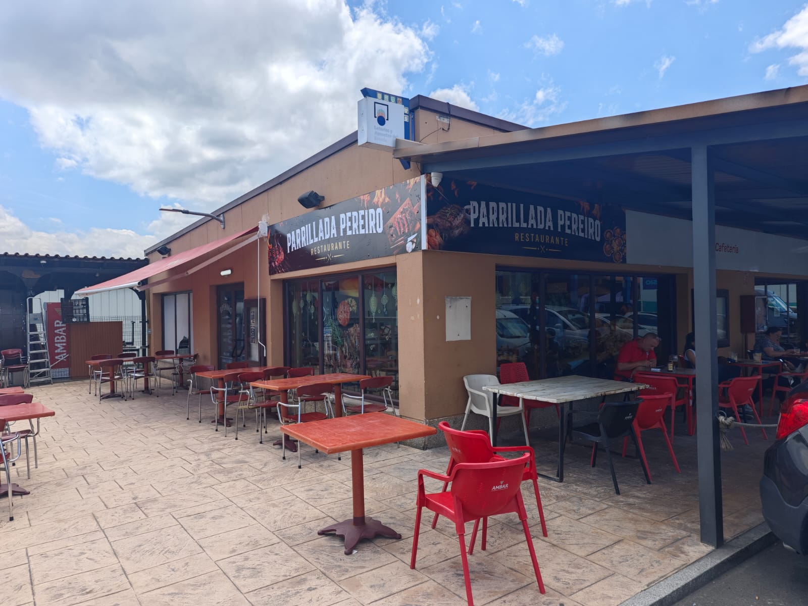 Terraza Parrillada Pereiro