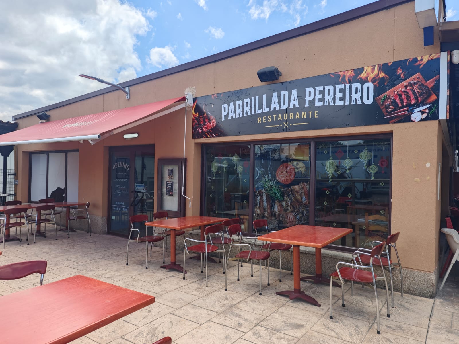 Fachada Parrillada Pereiro