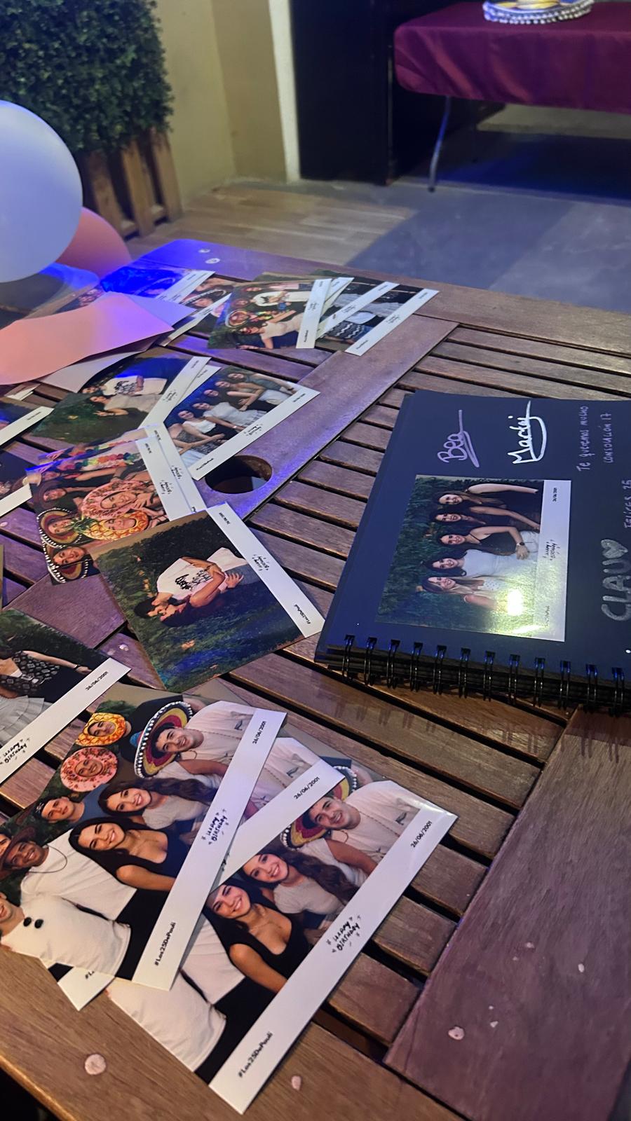 Globos LED y book con fotos