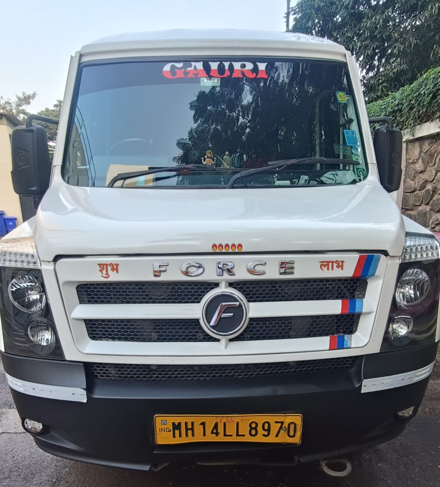 Force Traveller front view