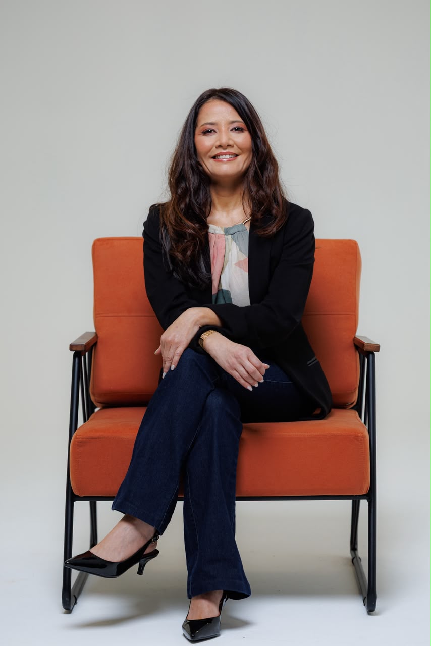 Evelyse Iwai em seu consultório