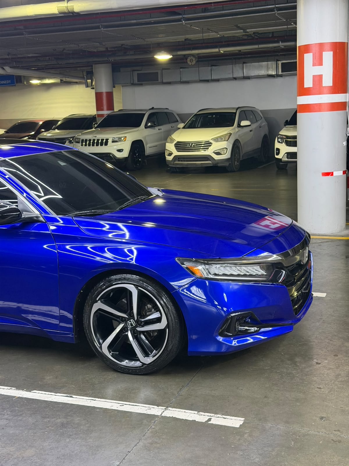 Shark Honda Accord azul, foto 1