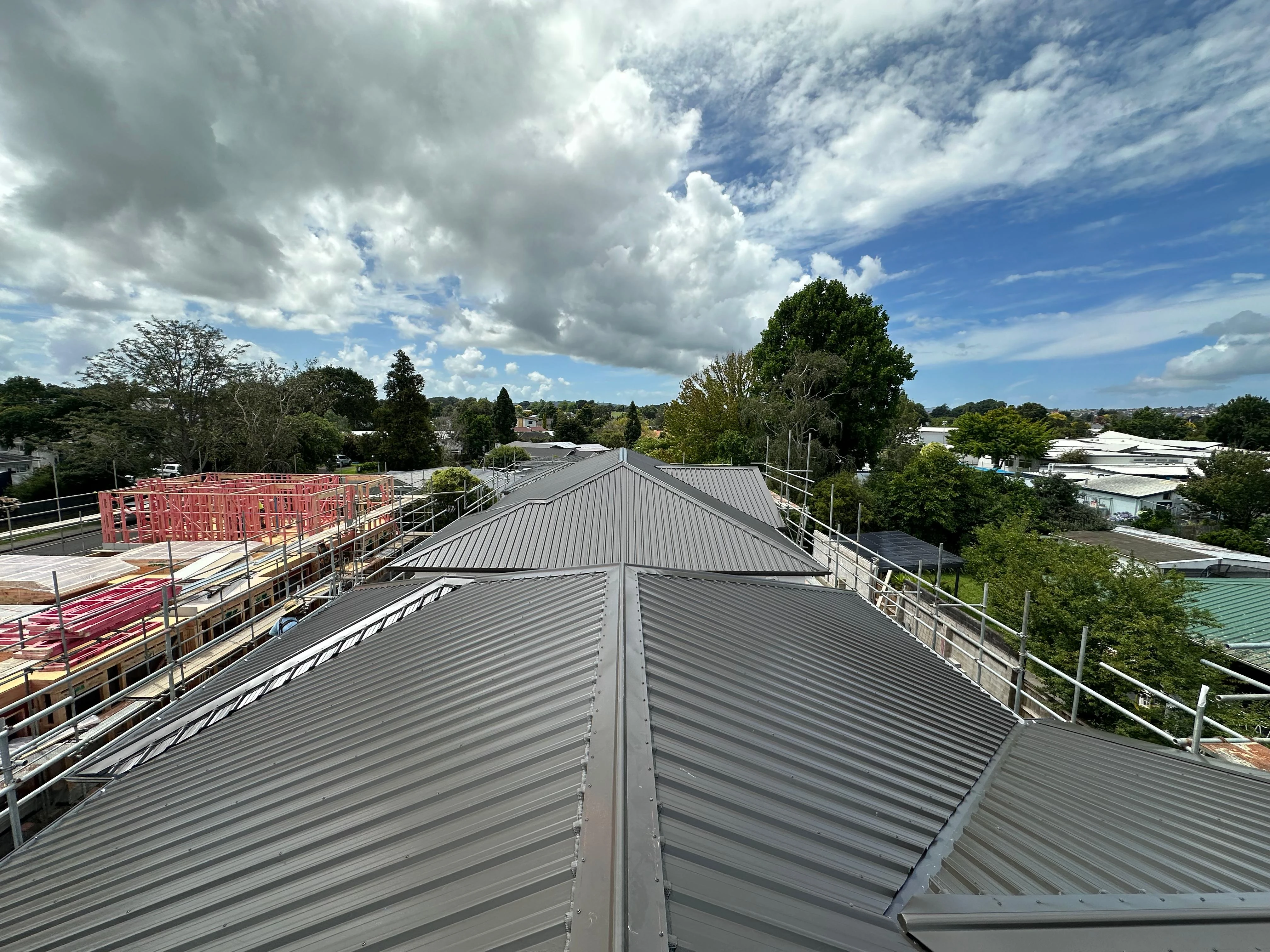 Large commercial metal roofing project