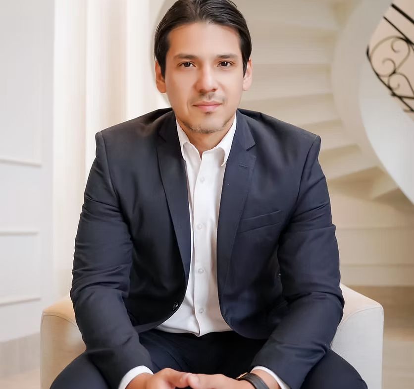 Dr. Danilo Yábar Bambarén - Médico Geriatra
