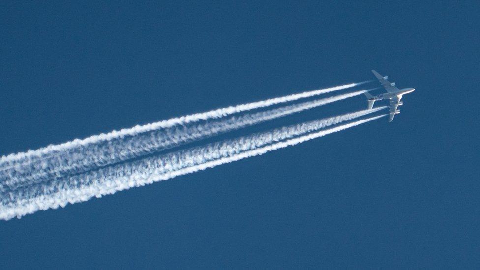 Commercial Jet Contrails — High-Altitude Ice Crystal Formation
