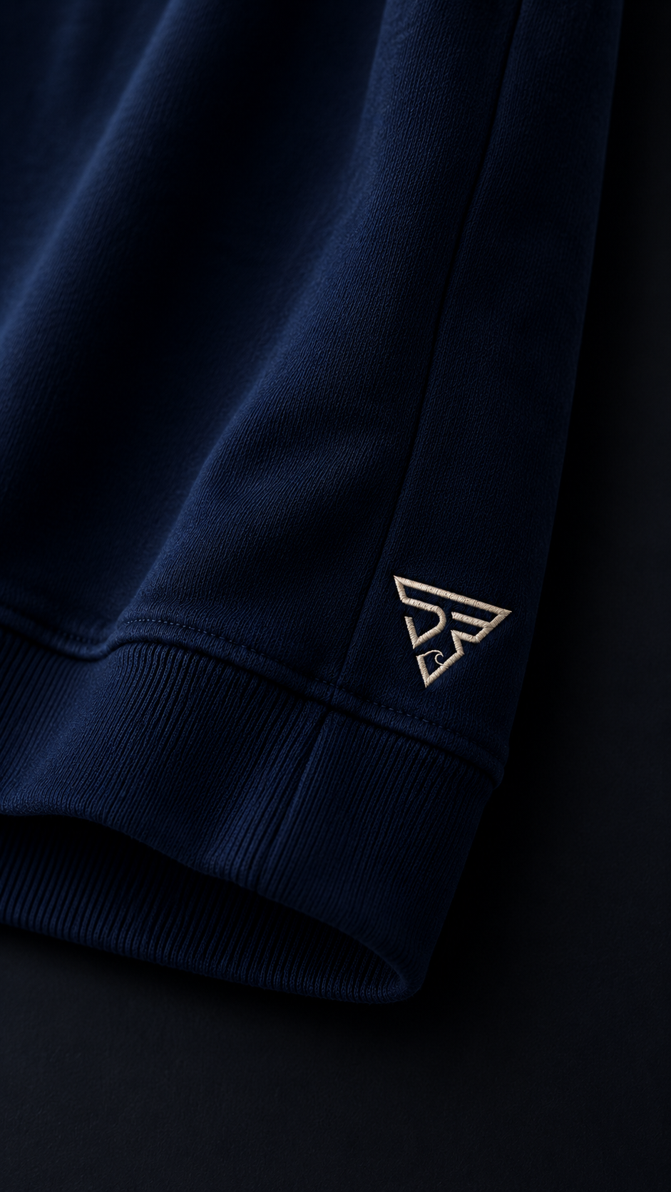 Stirux crewneck sleeve cuff with embroidered logo detail