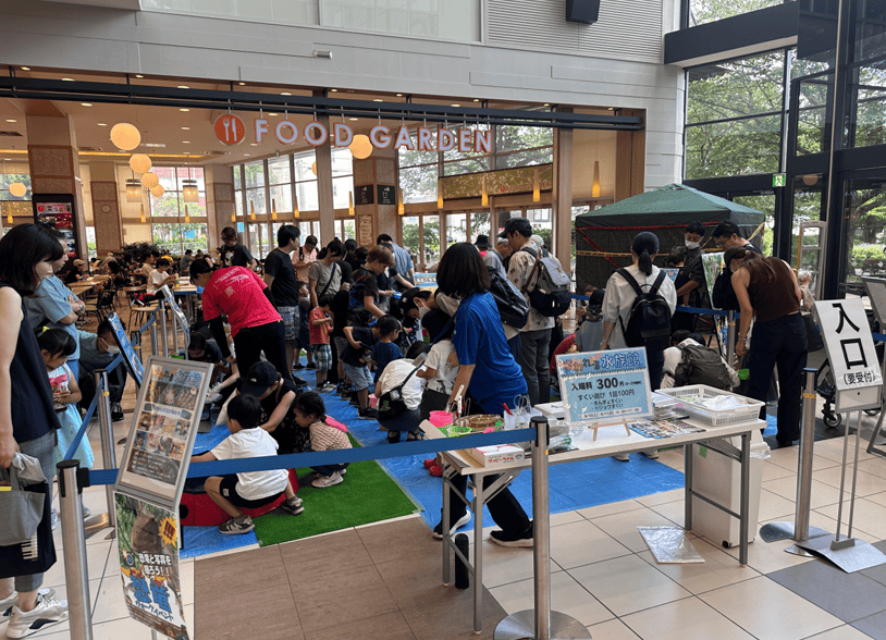 多くの来場者でにぎわうイベント会場の様子