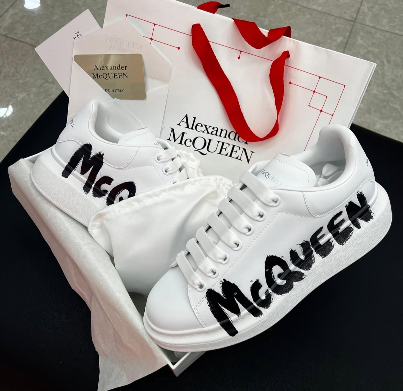 Alexander McQueen Blancas