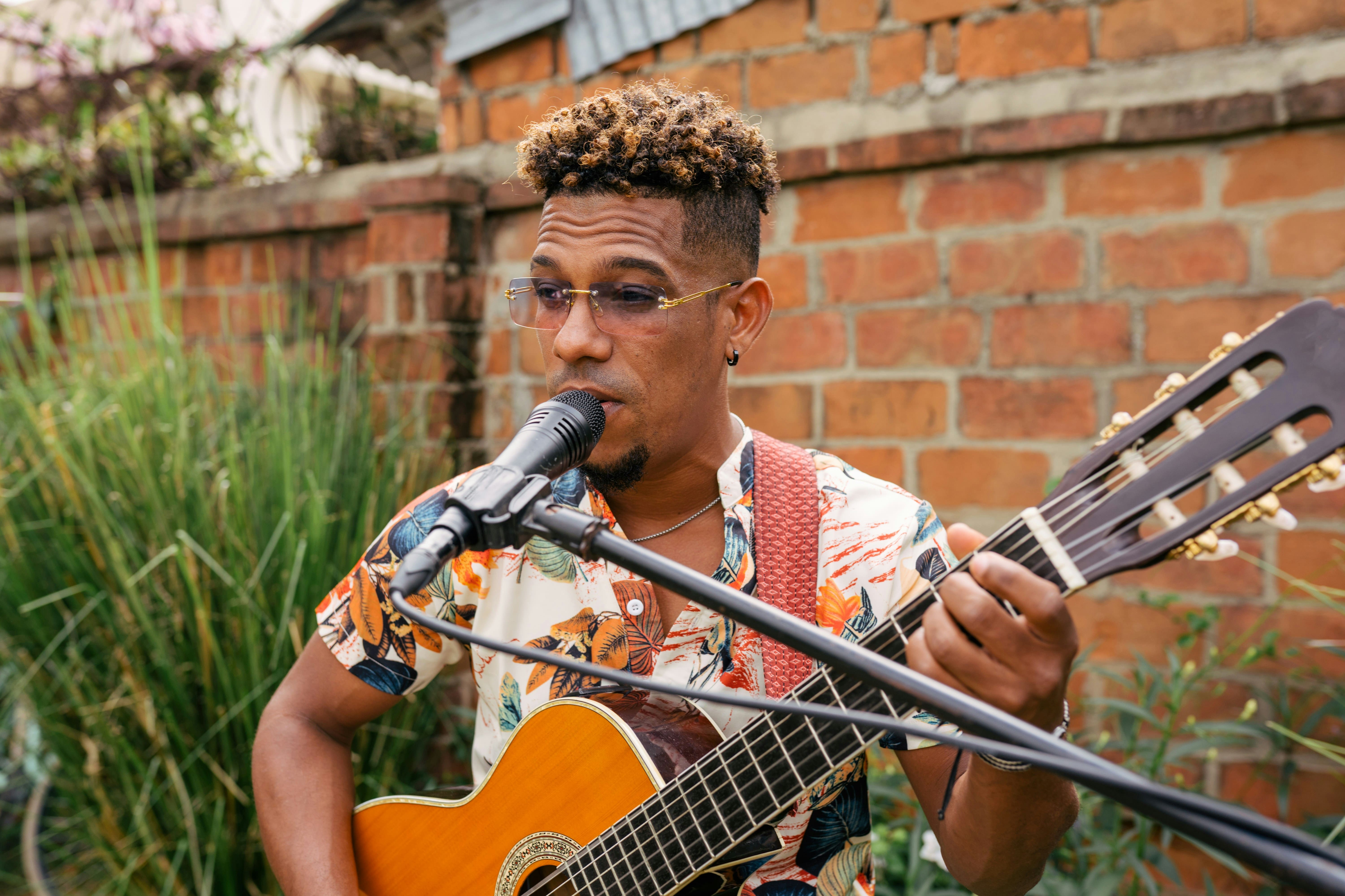 Singer with guitar
