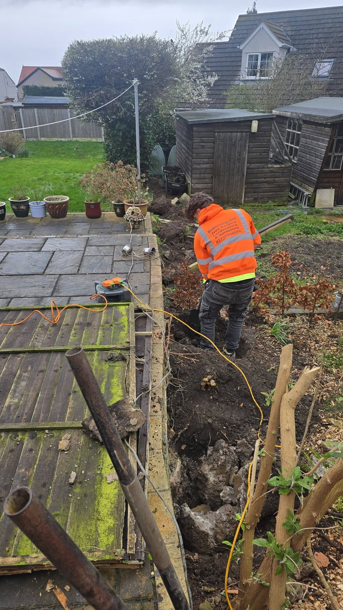 Tidy garden bed with fresh woodchip mulch and pruned plants — Branching Out garden maintenance work in eastern Melbourne