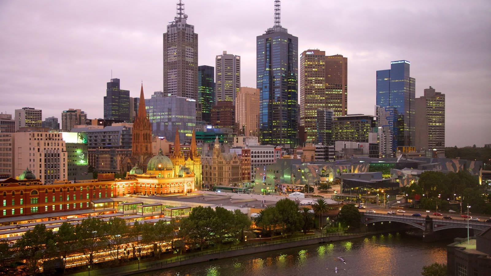 Melbourne CBD skyline at dusk — AHP Professionals Real Estate serves Richmond and inner Melbourne