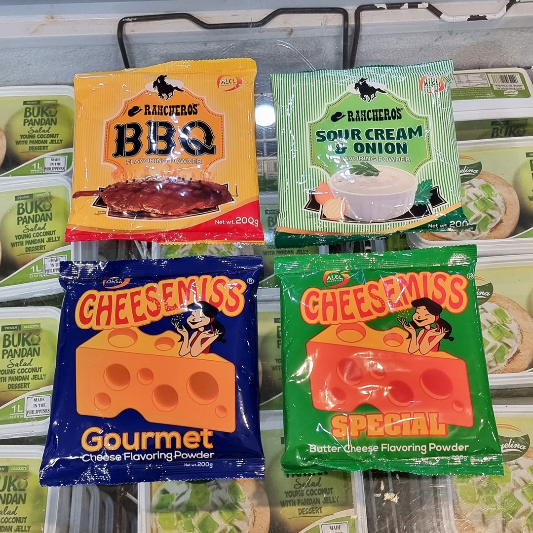 Flavouring powders in BBQ, sour cream and onion, and cheese flavours