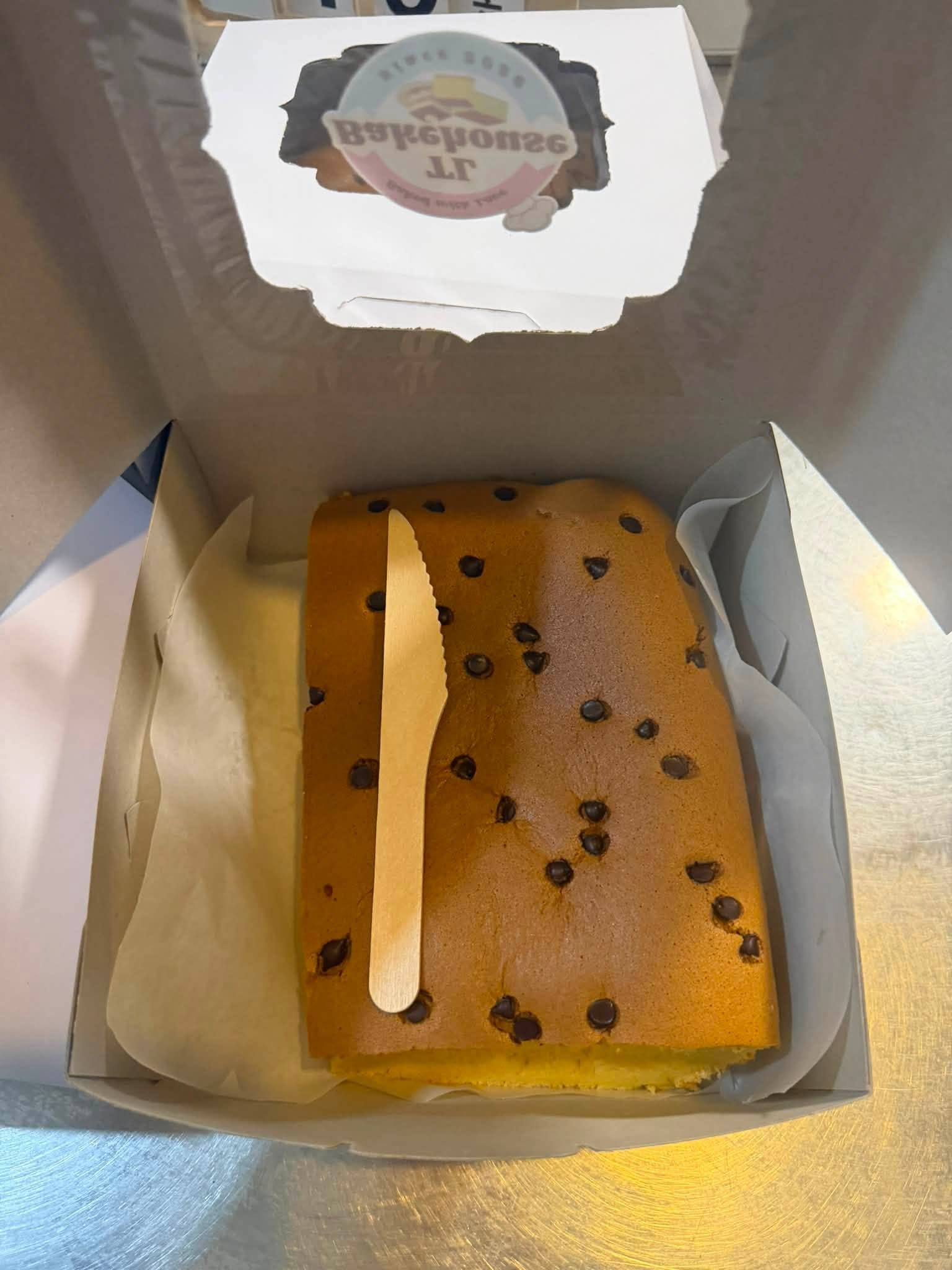 TL Bakehouse cake boxed ready to go