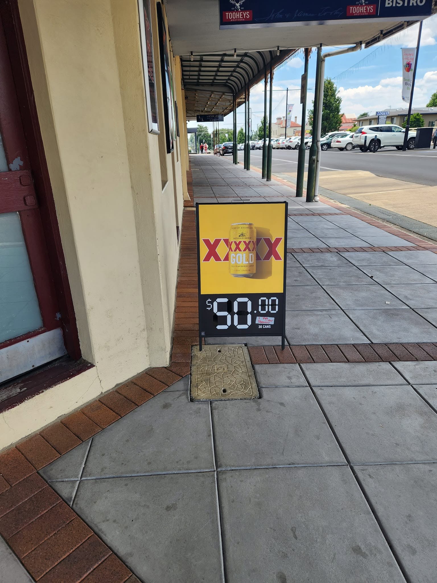 Verandah and awning along the Imperial Hotel's heritage streetfront on Grey Street, Glen Innes