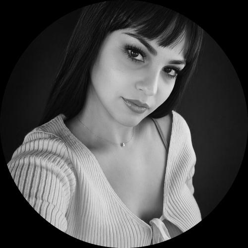 I Z Z I E - Artist Portrait