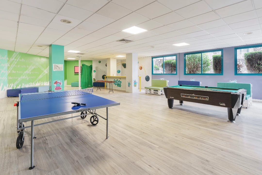 Alua Tenerife Games Room with Ping Pong and Billiards