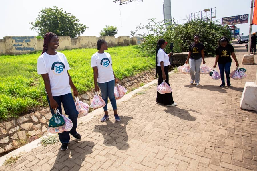 Volunteers distributing food supplies