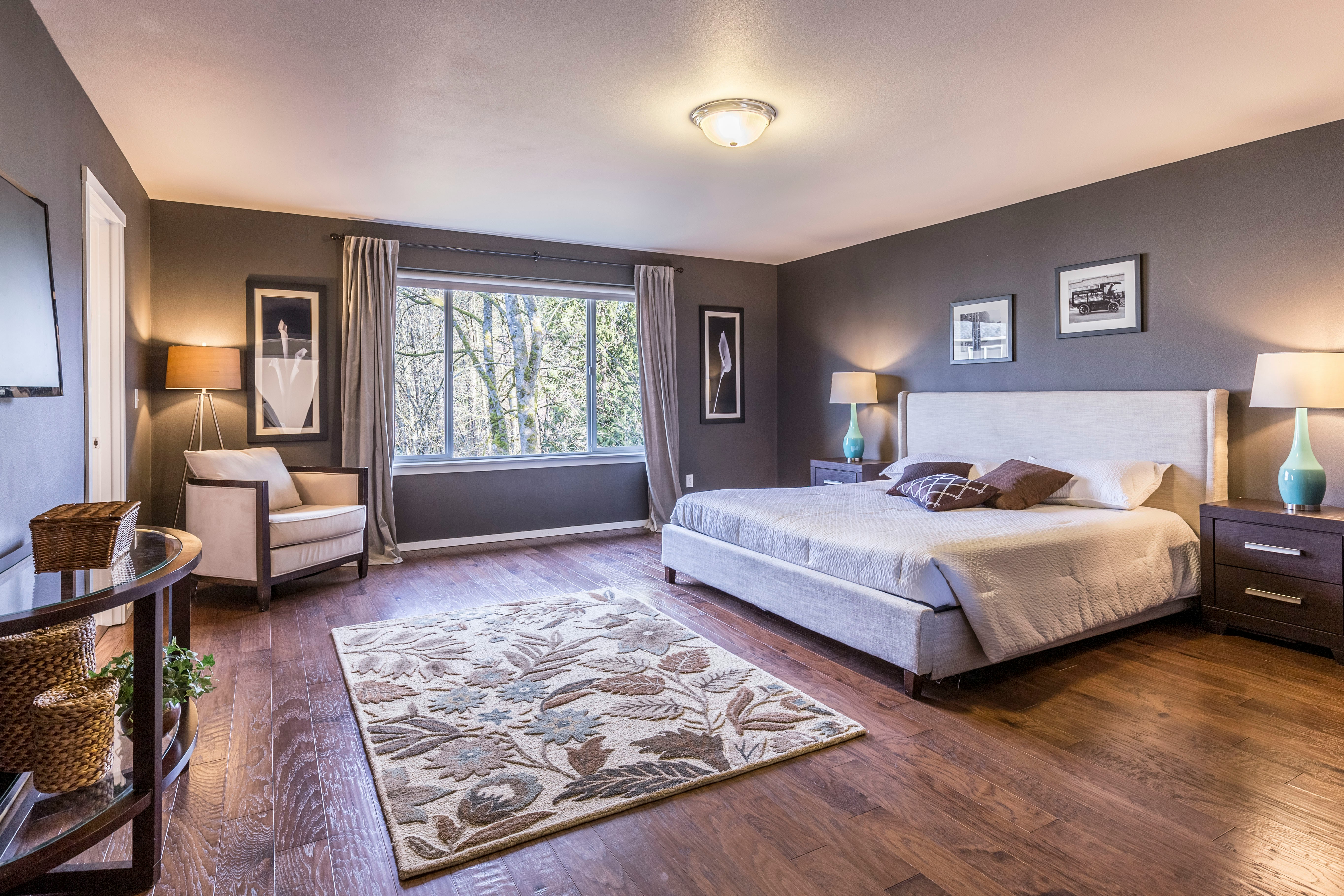 Spacious master bedroom