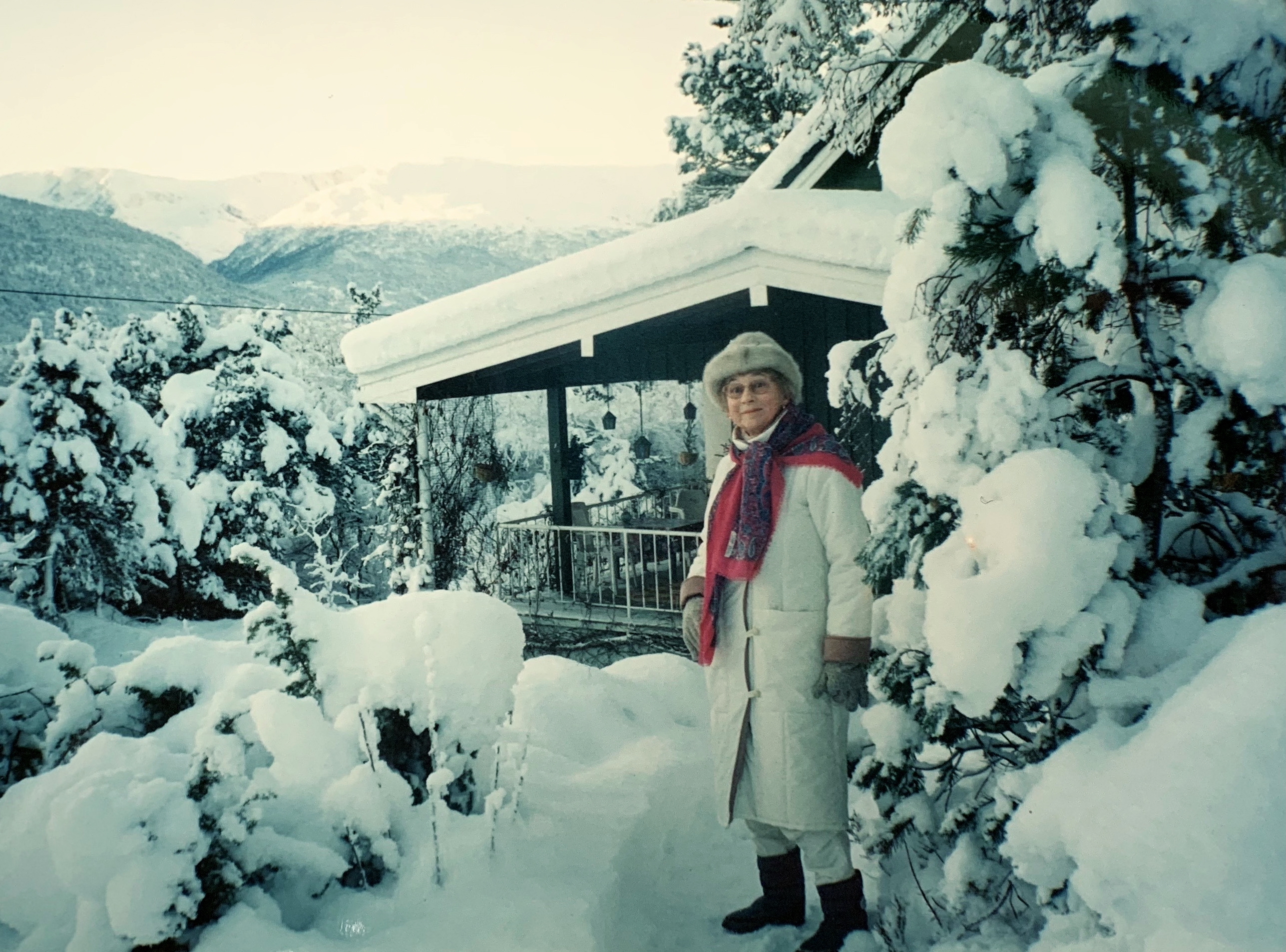 Bestemor in the snow