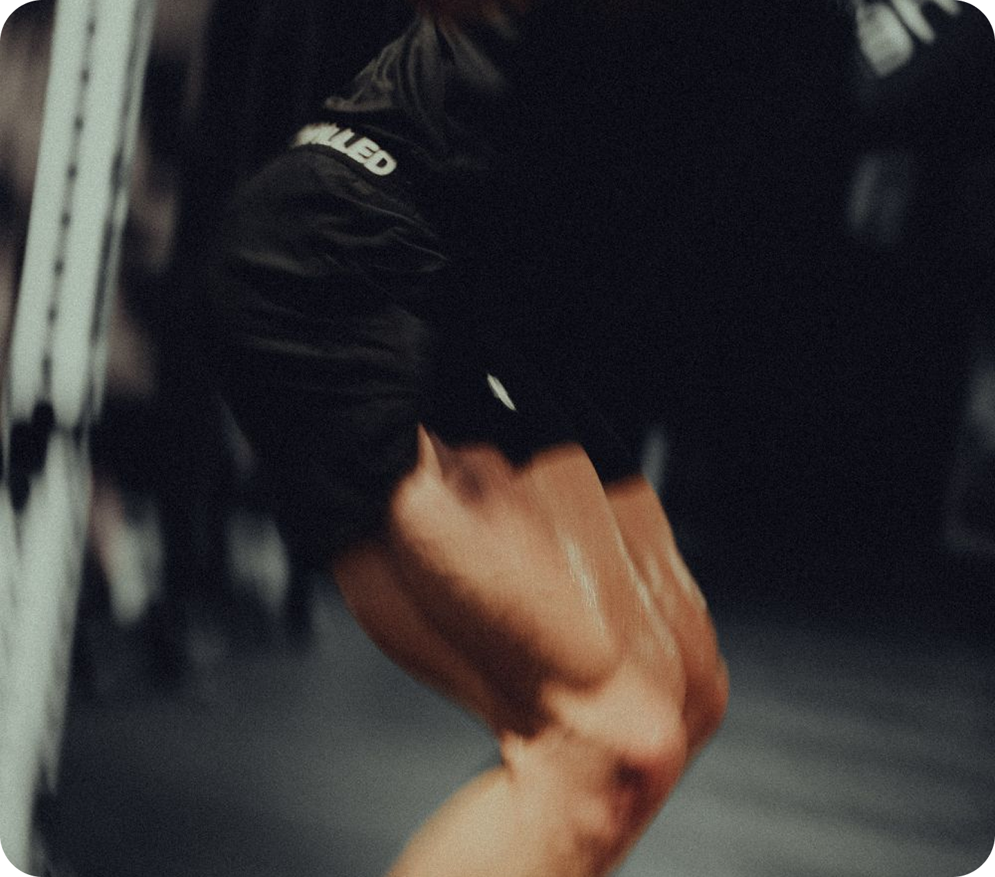 Atleta treinando com intensidade