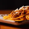 Fideos con salsa boloñesa