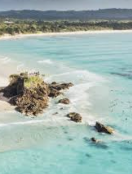 Mobile hair and makeup artists in Byron Bay