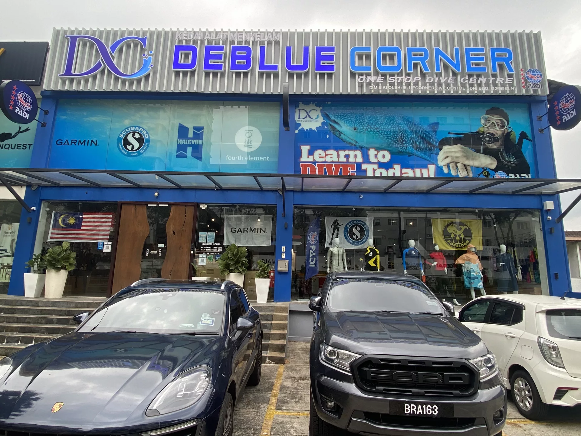 De Blue Corner One Stop Dive Centre exterior in Kuala Lumpur