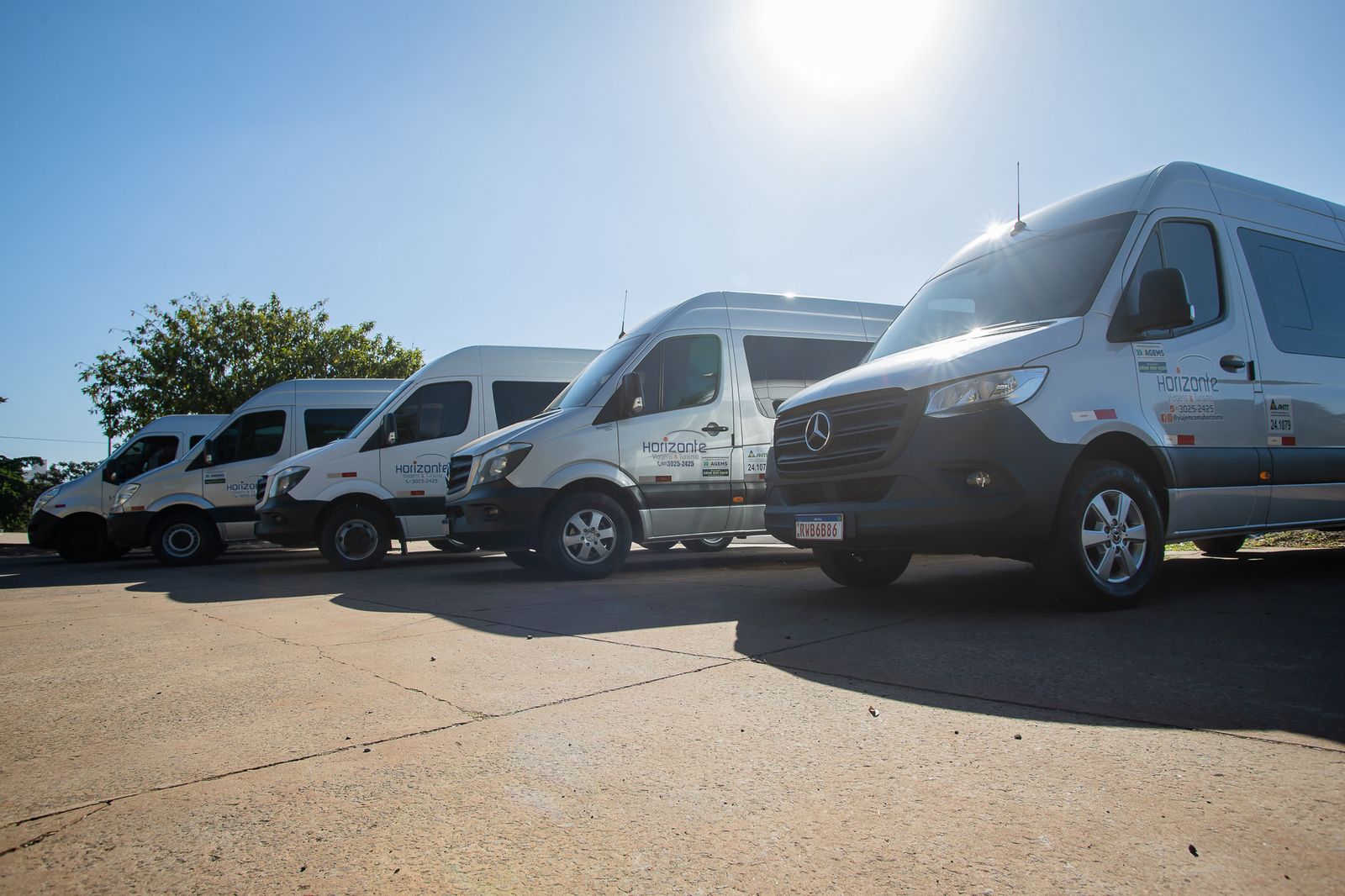 Frota completa de vans da Horizonte