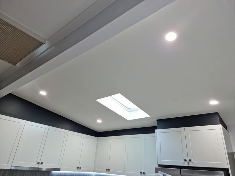 Ceiling downlights installation