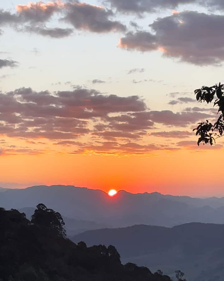 Por do sol nas montanhas