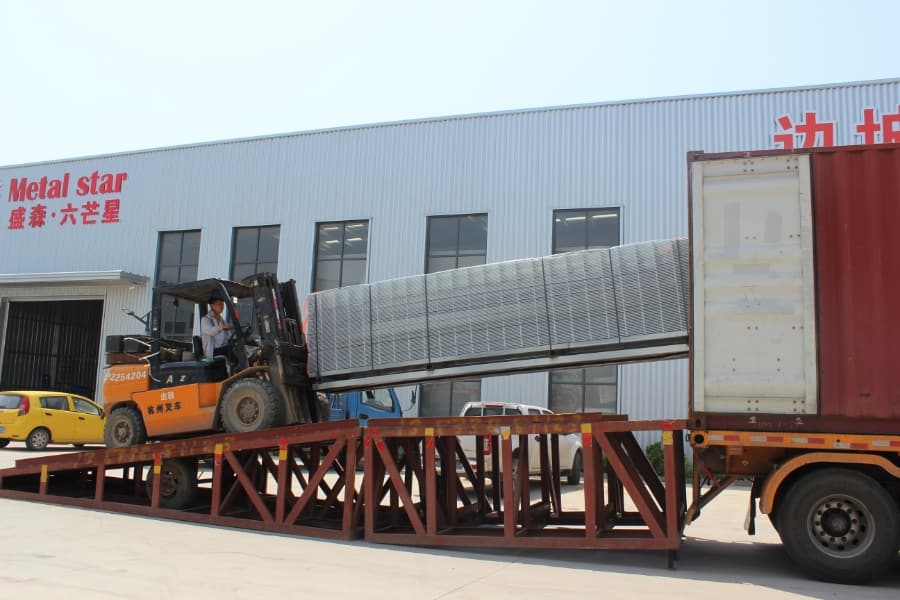 Liumangxing Metal Star Factory - Forklift Loading Welded Wire Mesh Products