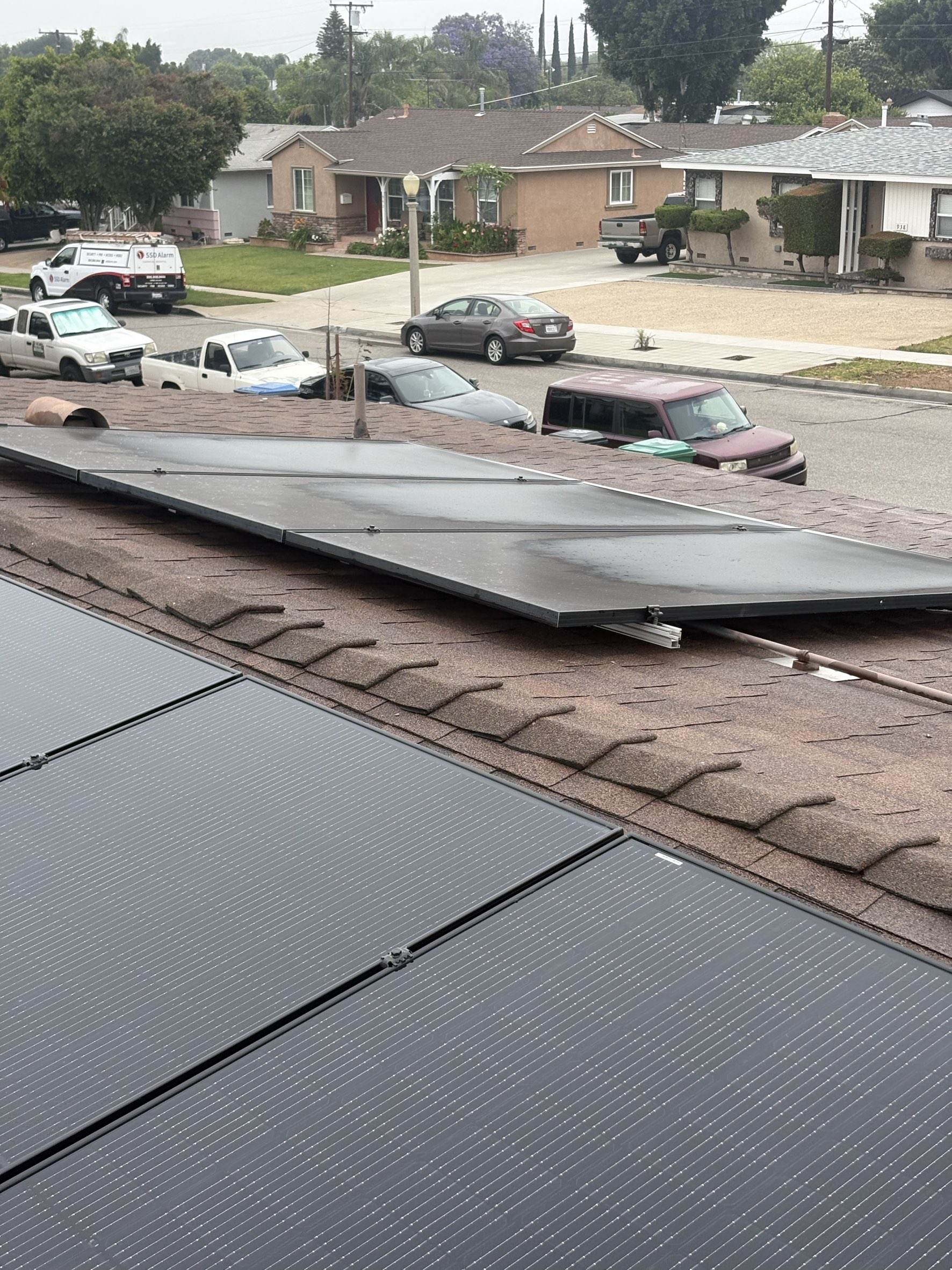 Before and after comparison on residential roof