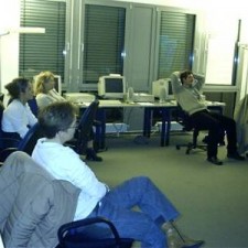 Seminar im Computerraum des Containers