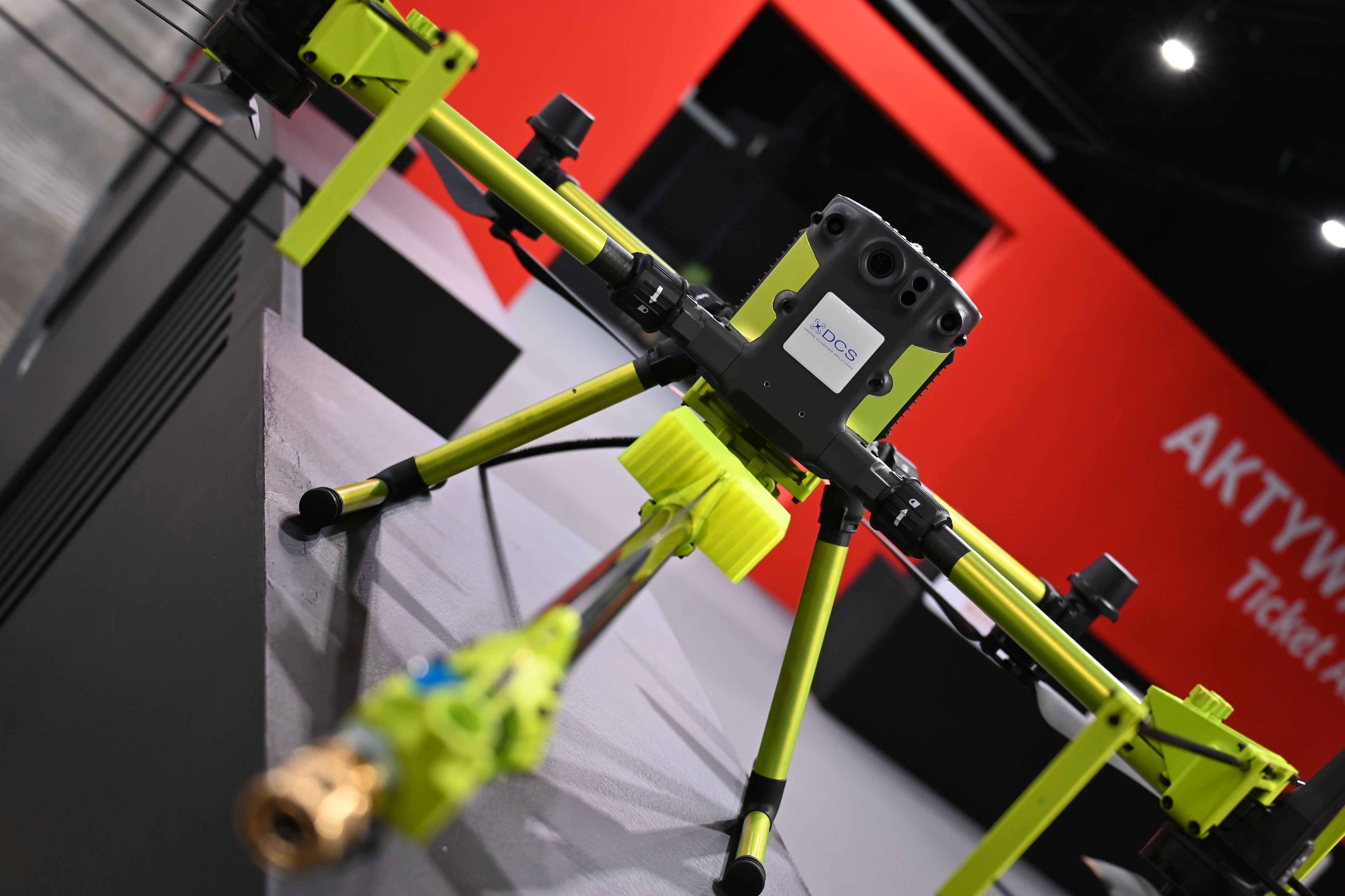 Dron DCS w akcji na targach