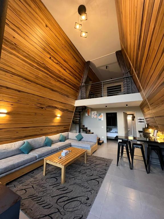 Deluxe Bungalow with Garden View