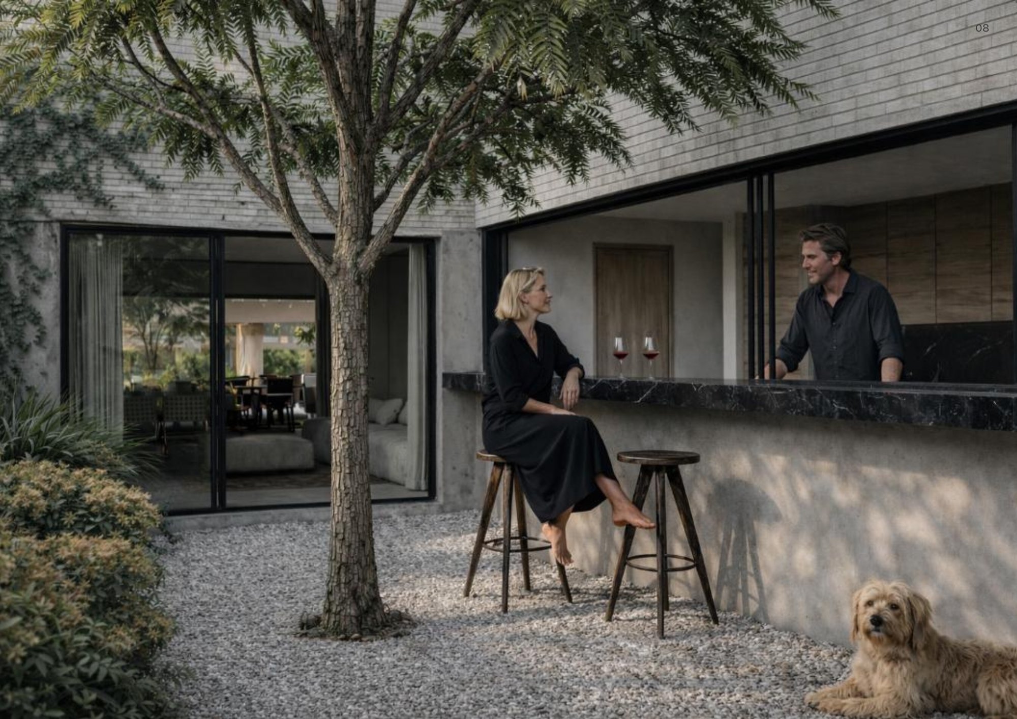 Patio exterior con árbol
