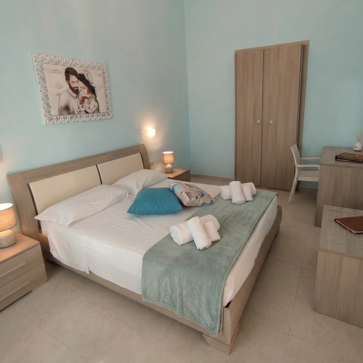 Economy Triple Room at Hotel Paradise Porto Cesareo -  room with Free WiFi, Flexible Bedding
