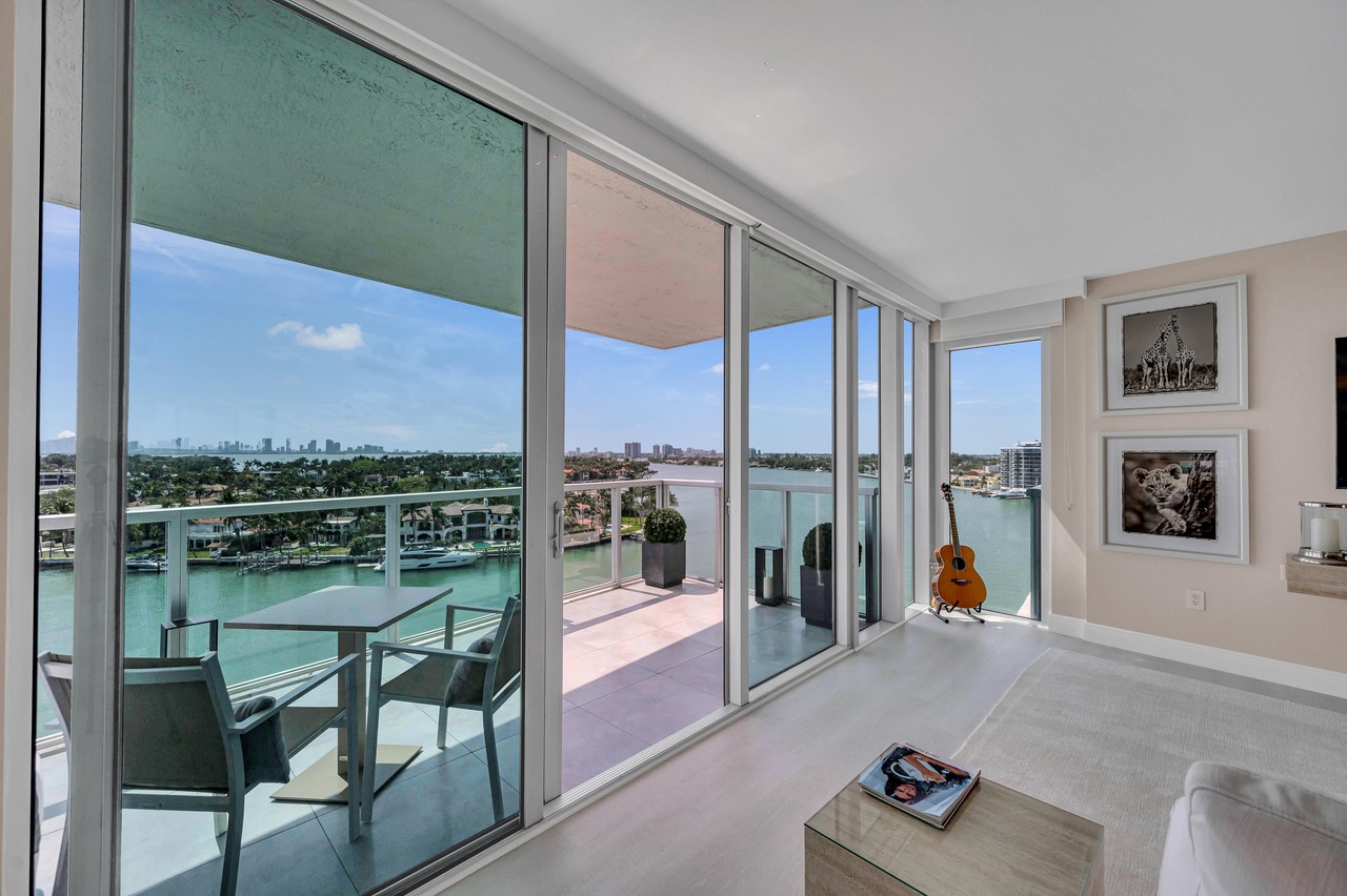 Miami Apartment - Living Room with View