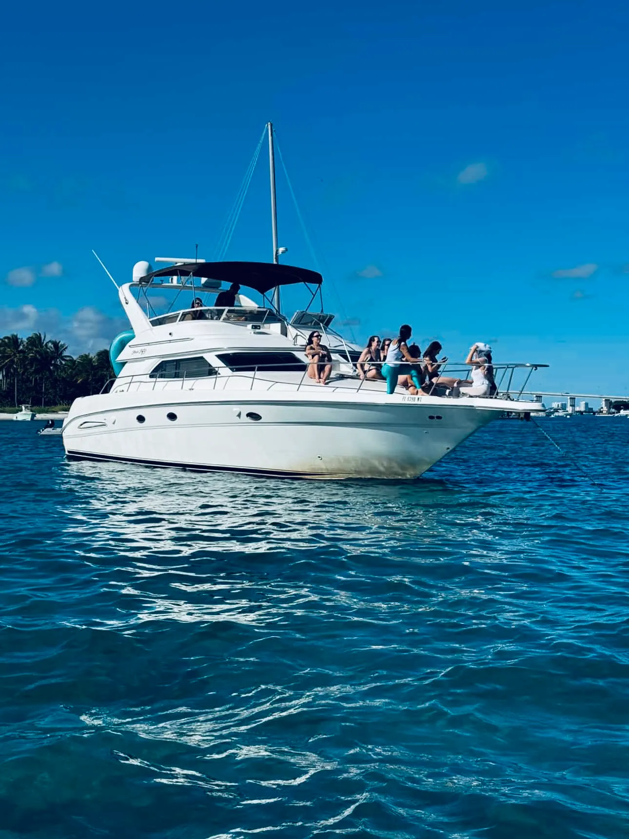 Sea Ray Exterior