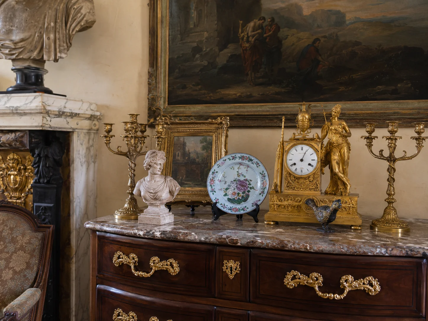 Collection d'antiquités et objets anciens à estimer - Meubles, tableaux, horlogerie, porcelaines